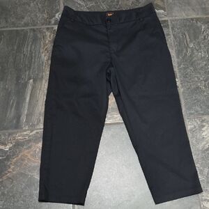 LEE women  Black capris Pants